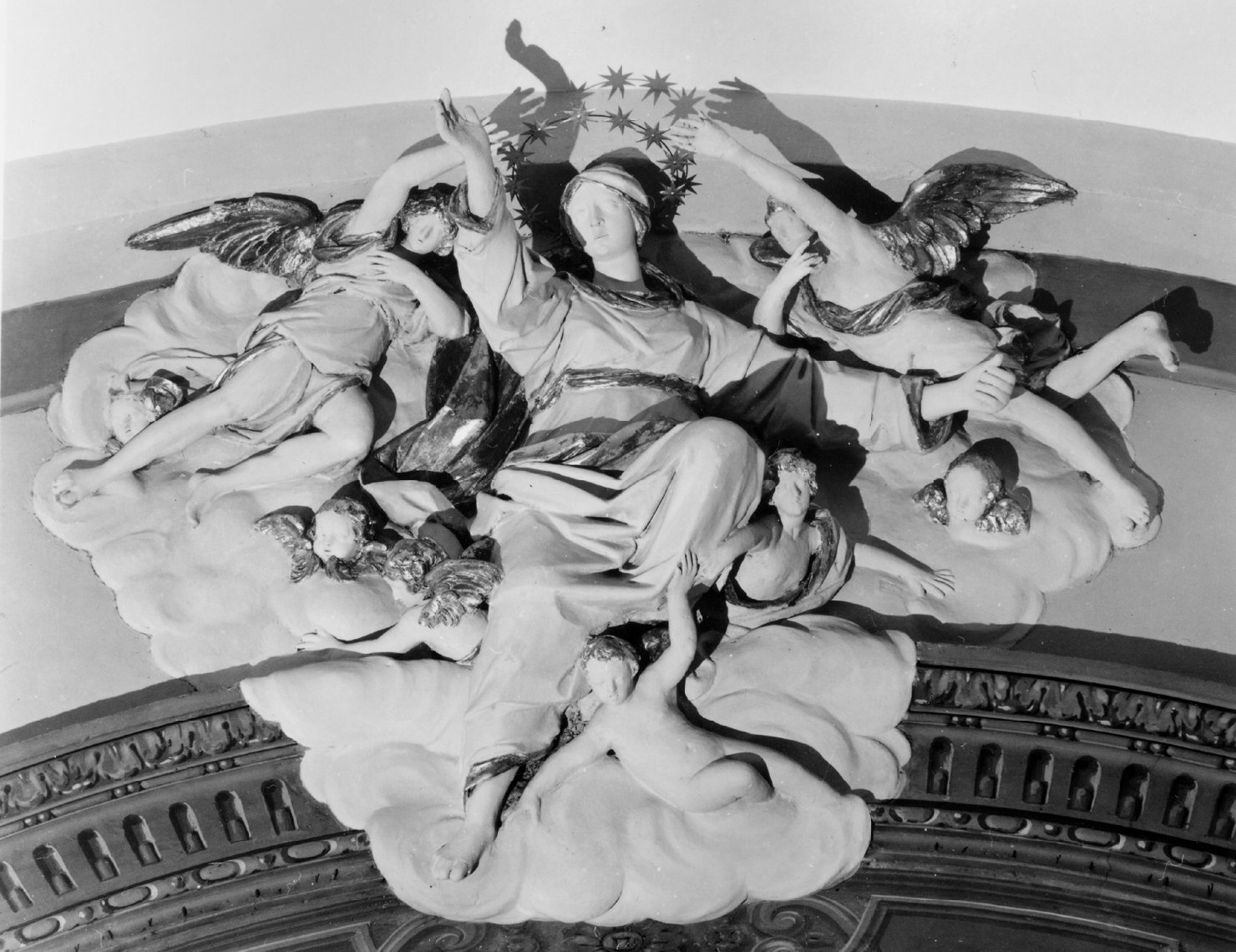 Madonna Assunta (rilievo) di Tedeschi Giovanni detto Todeschino (primo quarto sec. XVII)