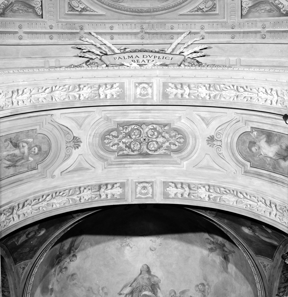 motivi decorativi architettonici; due angeli e figura allegorica della Fede (dipinto) di Tibaldi Raffaele, Mastellari Michele, Guardassoni Alessandro (sec. XIX)