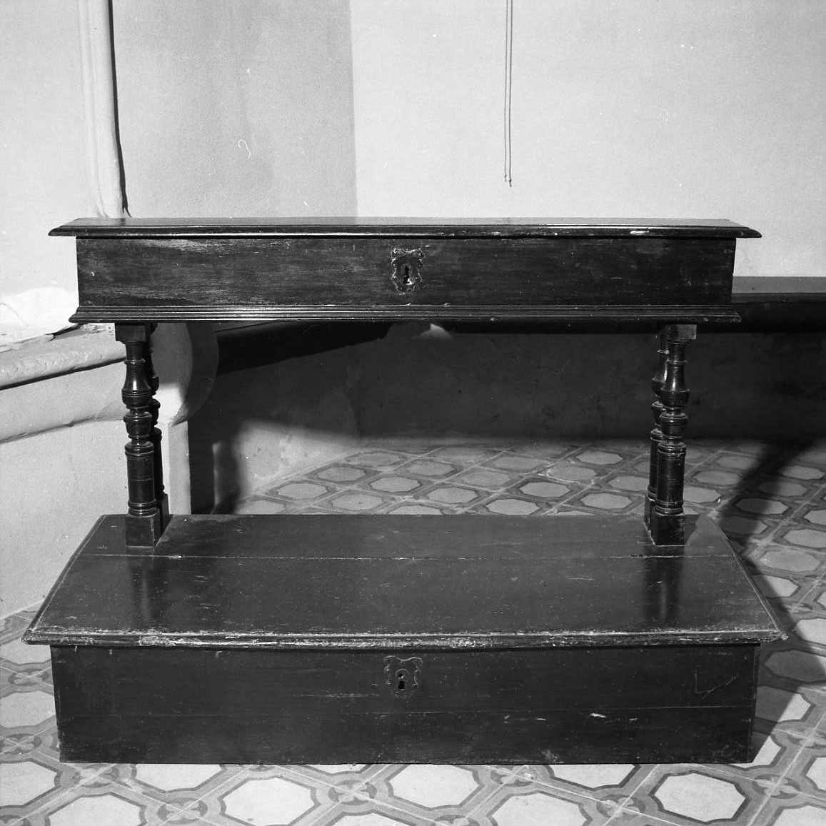 inginocchiatoio - bottega emiliano-romagnola (sec. XVIII)