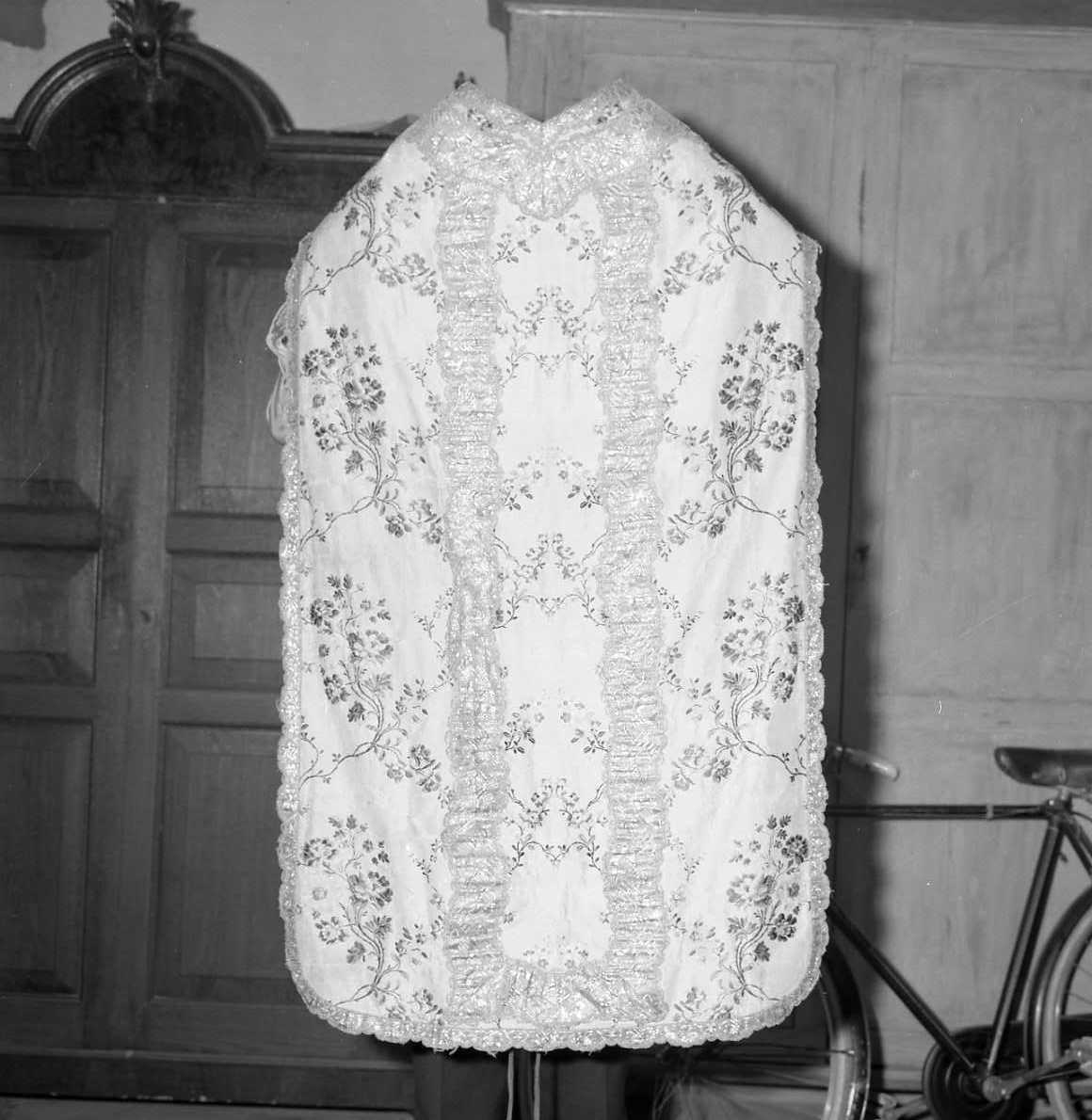 paramento liturgico - manifattura emiliana (sec. XVIII)