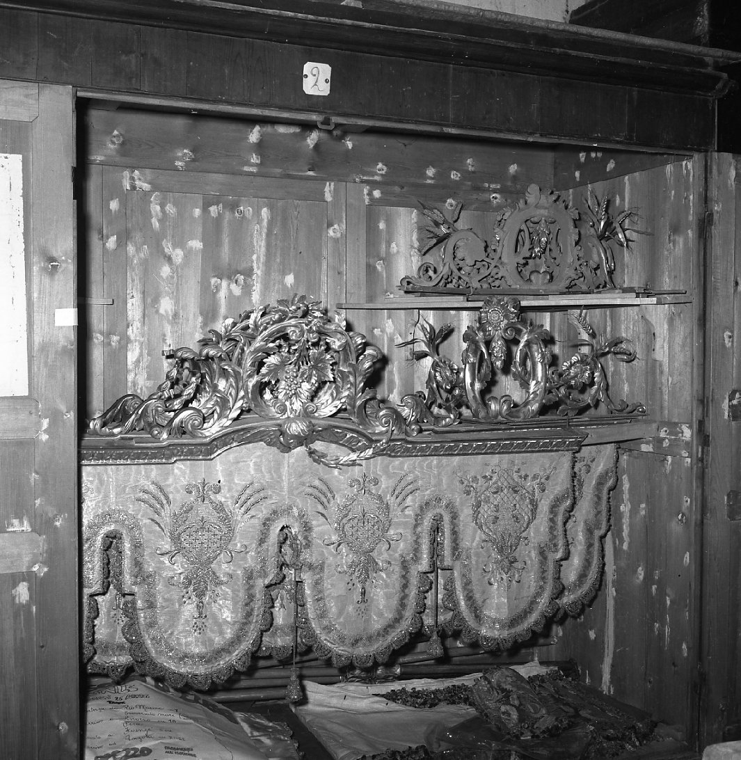 baldacchino processionale di Ambrosi Giuseppe, Travisani Vincenzo, Paolucci Gaetano, Prati Candida (sec. XIX)