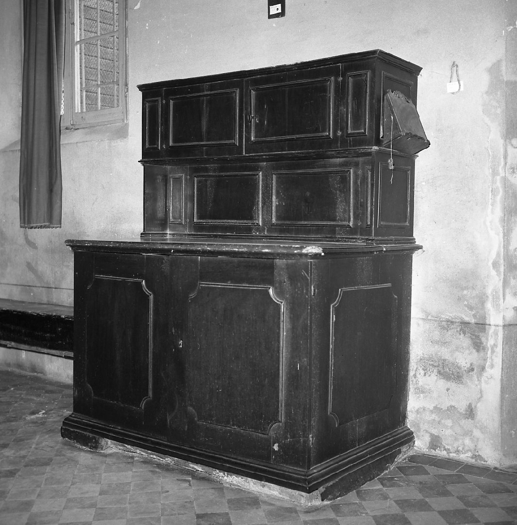 mobile da sacrestia - manifattura emiliana (sec. XVIII)