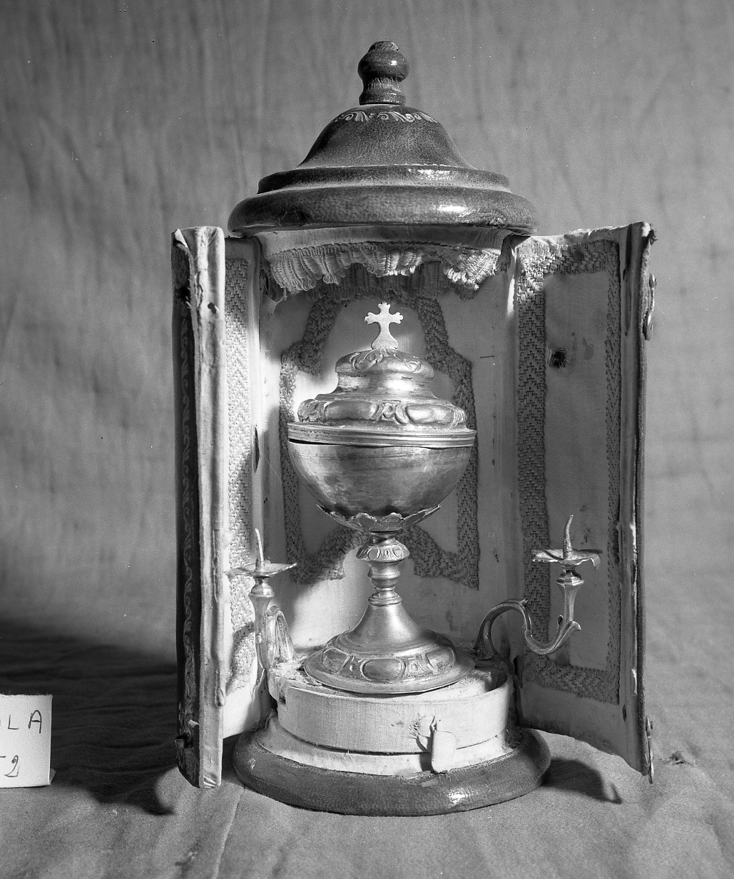 pisside da viatico, insieme - manifattura emiliana (sec. XVIII)