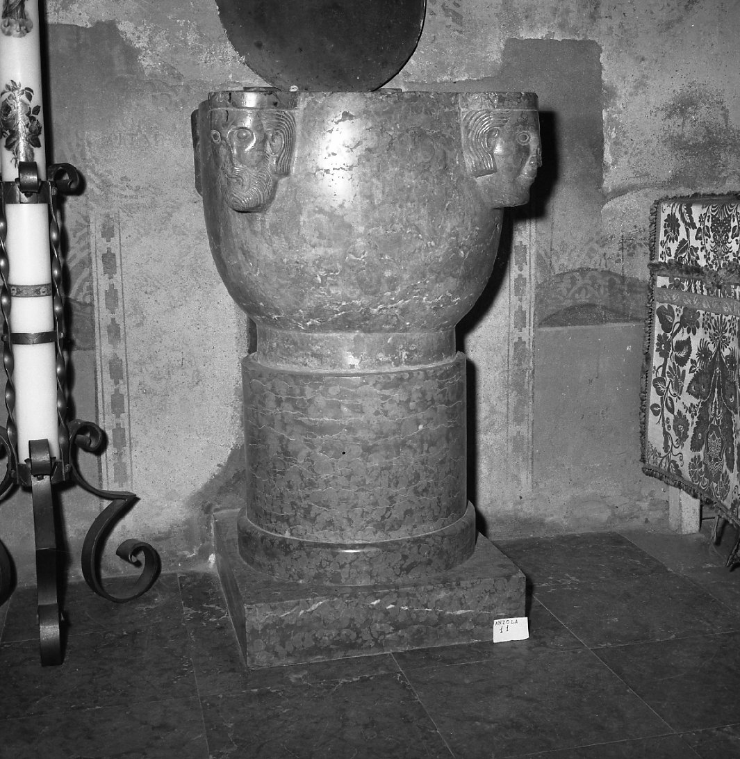 fonte battesimale - manifattura emiliana (sec. XII)