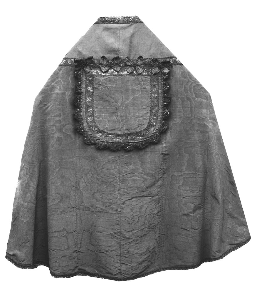 piviale - manifattura emiliana (prima metà sec. XIX)