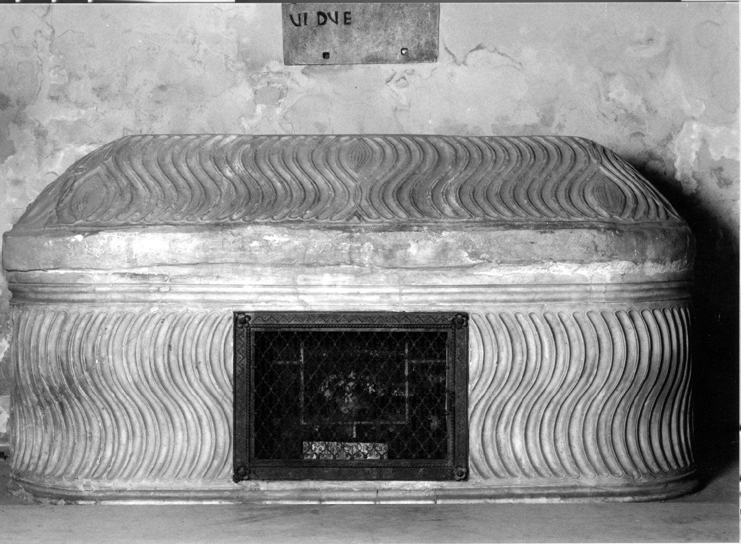 sarcofago - a cassa - manifattura emiliana (sec. VII)