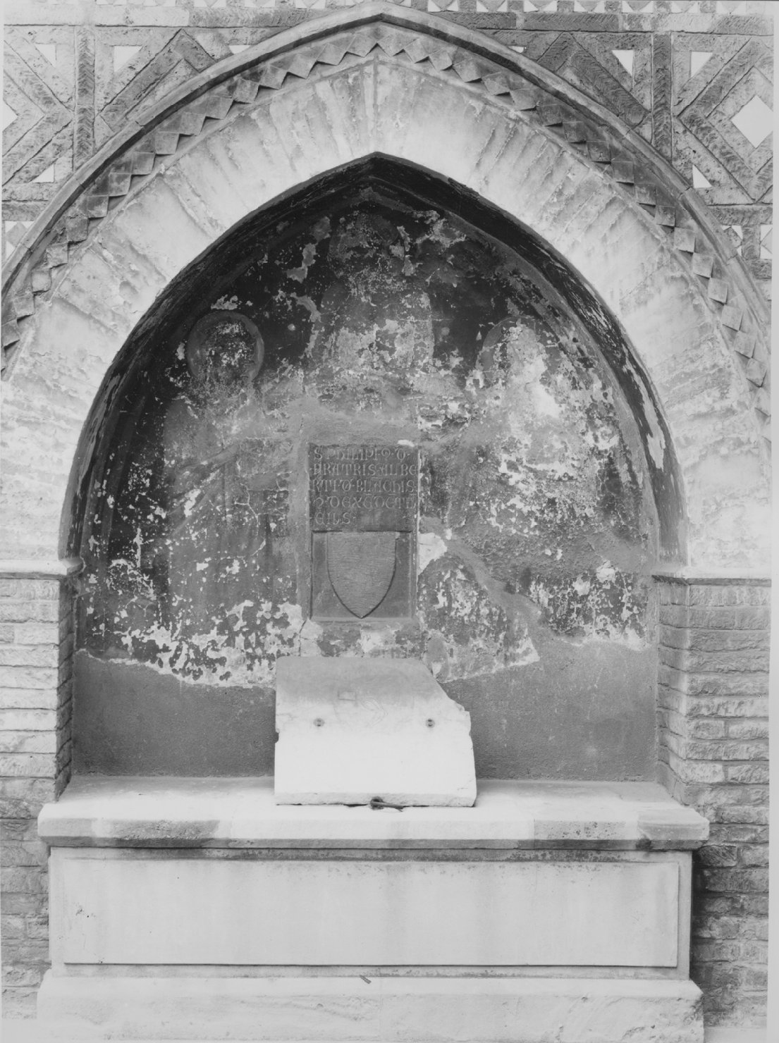 monumento funebre - manifattura bolognese (sec. XIV)