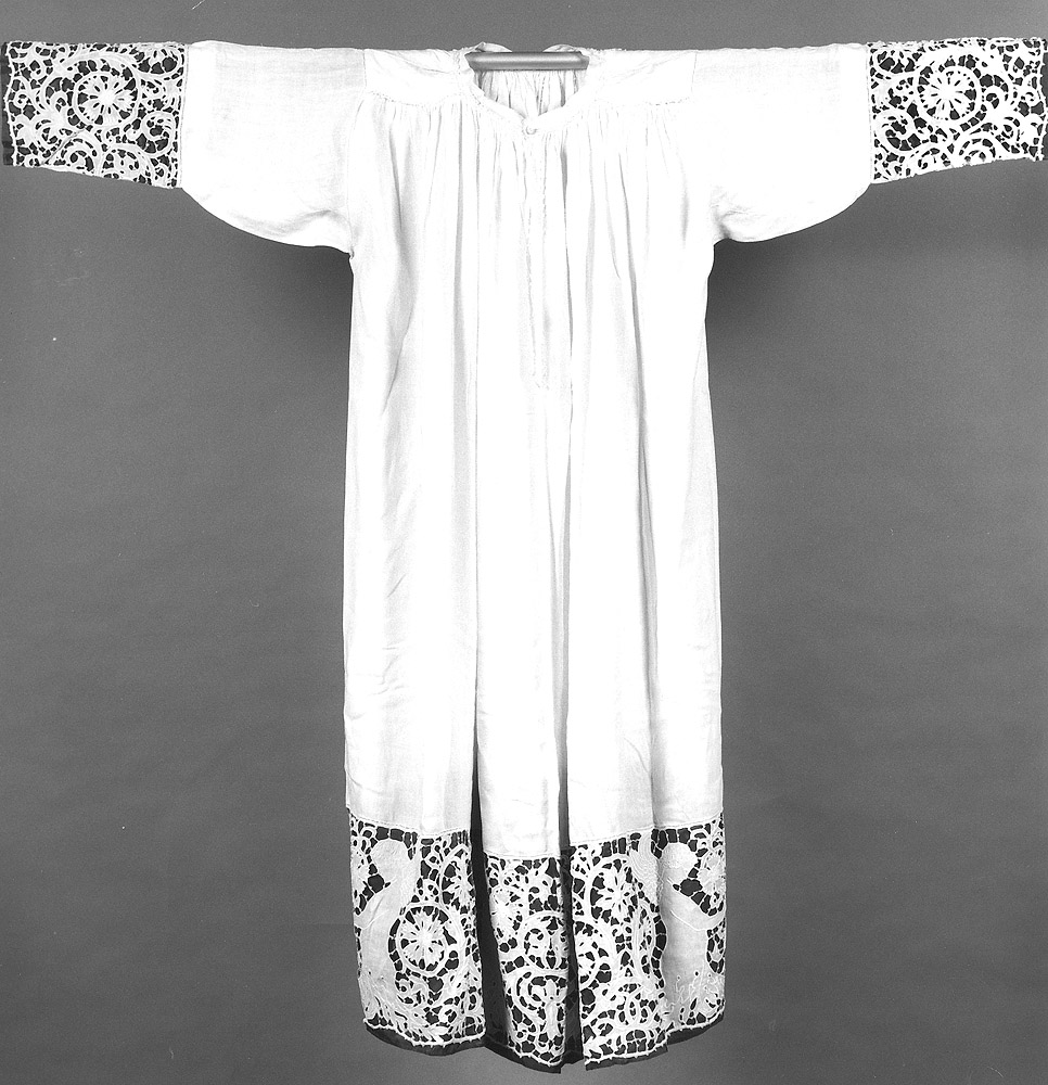 camice - manifattura emiliana (primo quarto sec. XX)