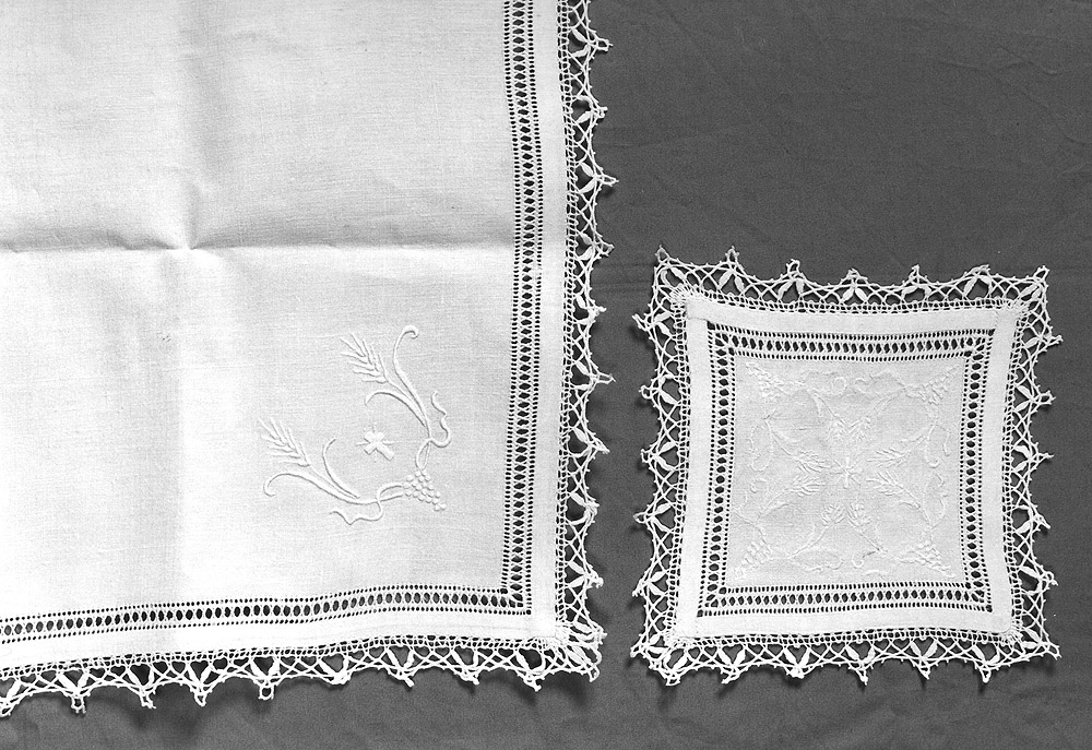 palla, insieme - manifattura emiliana (primo quarto sec. XX)