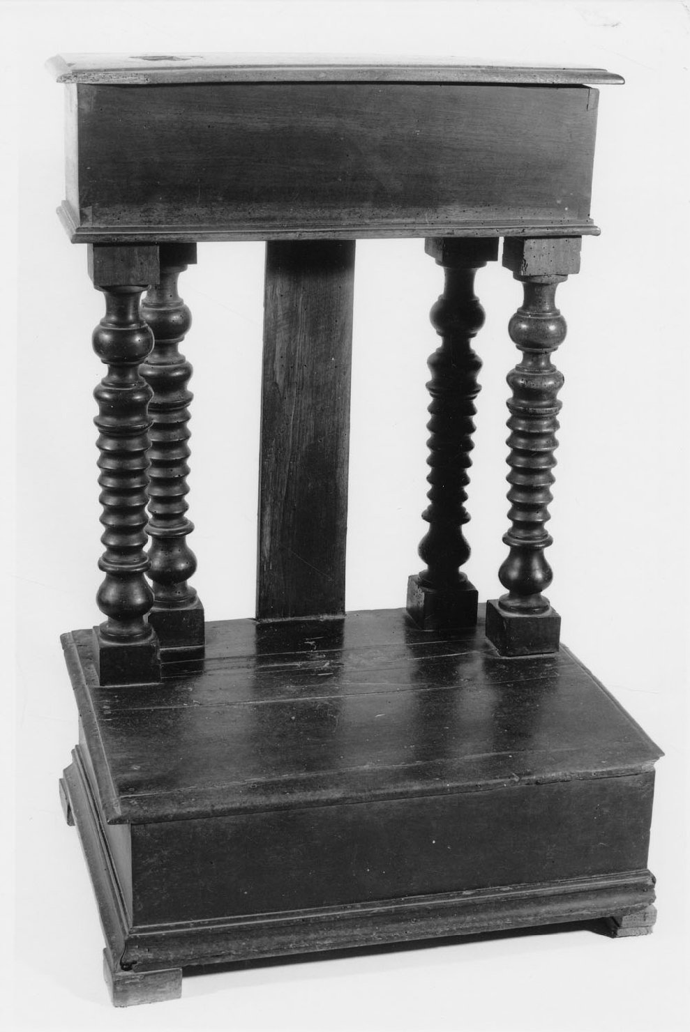 inginocchiatoio - manifattura emiliana (sec. XVIII)