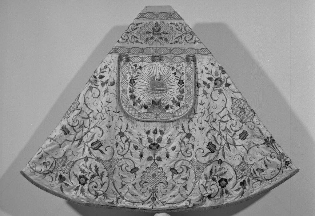 paramento liturgico - in terzo, insieme - manifattura italiana (ultimo quarto sec. XIX)