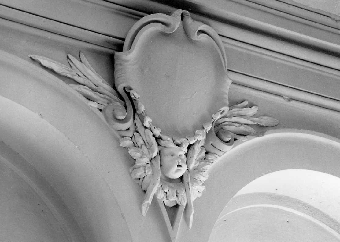 testa di putto e motivi decorativi vegetali (rilievo) - manifattura bolognese (prima metà sec. XVIII)