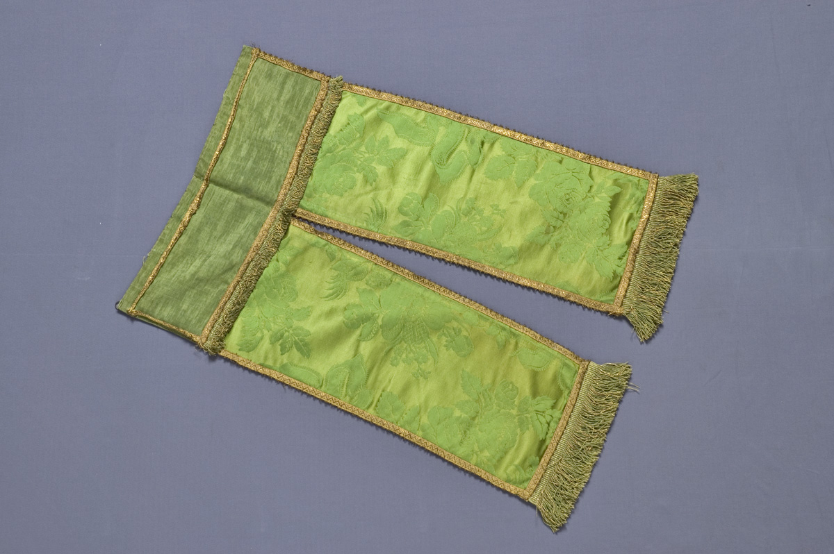 conopeo di ostensorio - manifattura bolognese (sec. XVIII)