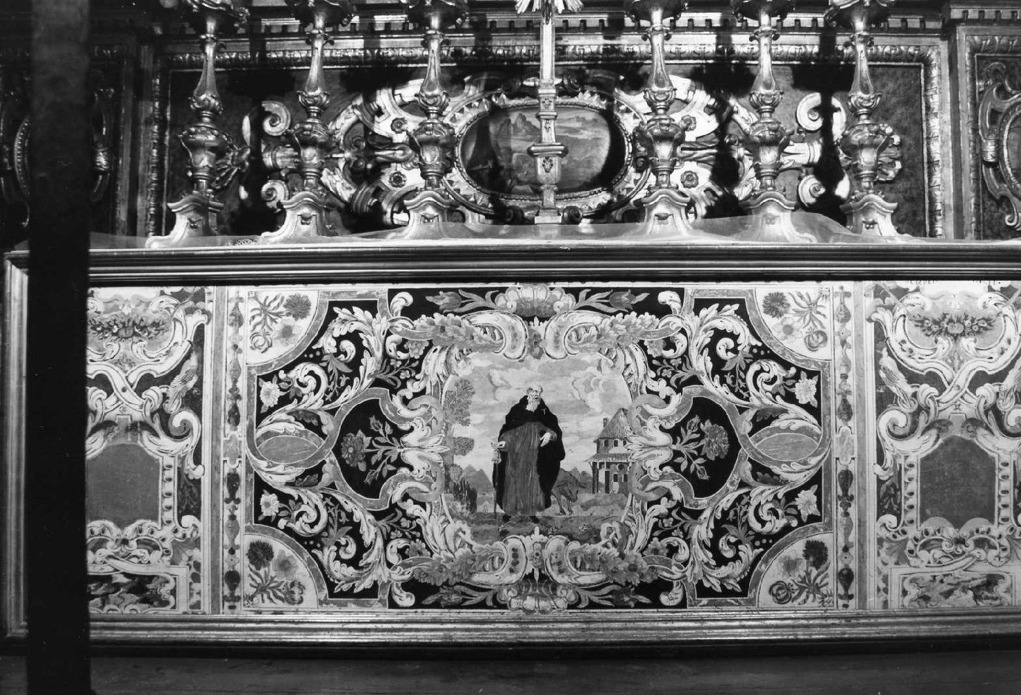 motivi decorativi vegetali; Sant'Antonio Abate (paliotto) - ambito emiliano (sec. XVII)