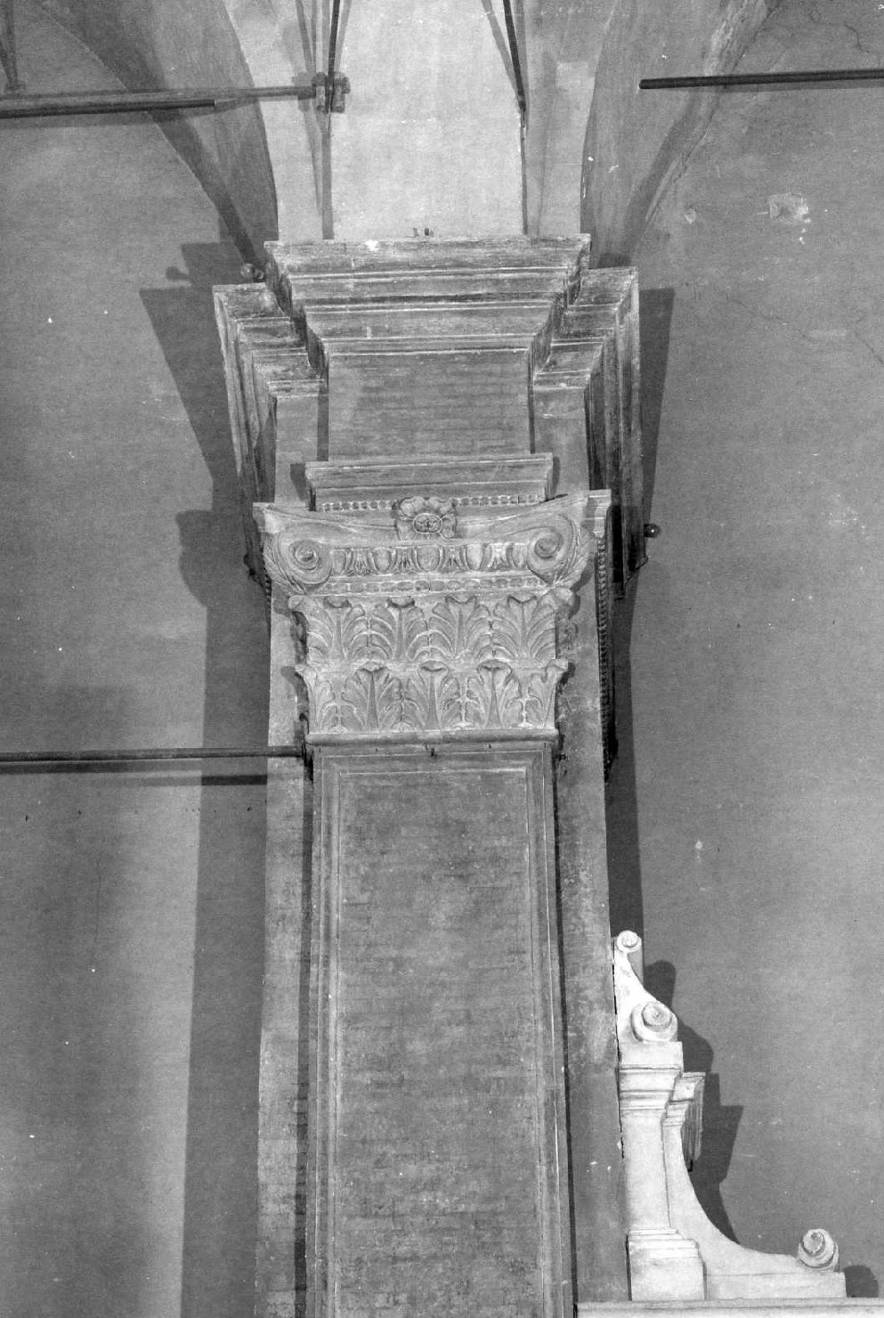 semicapitello - ambito bolognese (prima metà sec. XVIII)