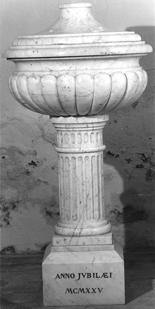 fonte battesimale - a fusto - bottega Italia settentrionale (sec. XX)