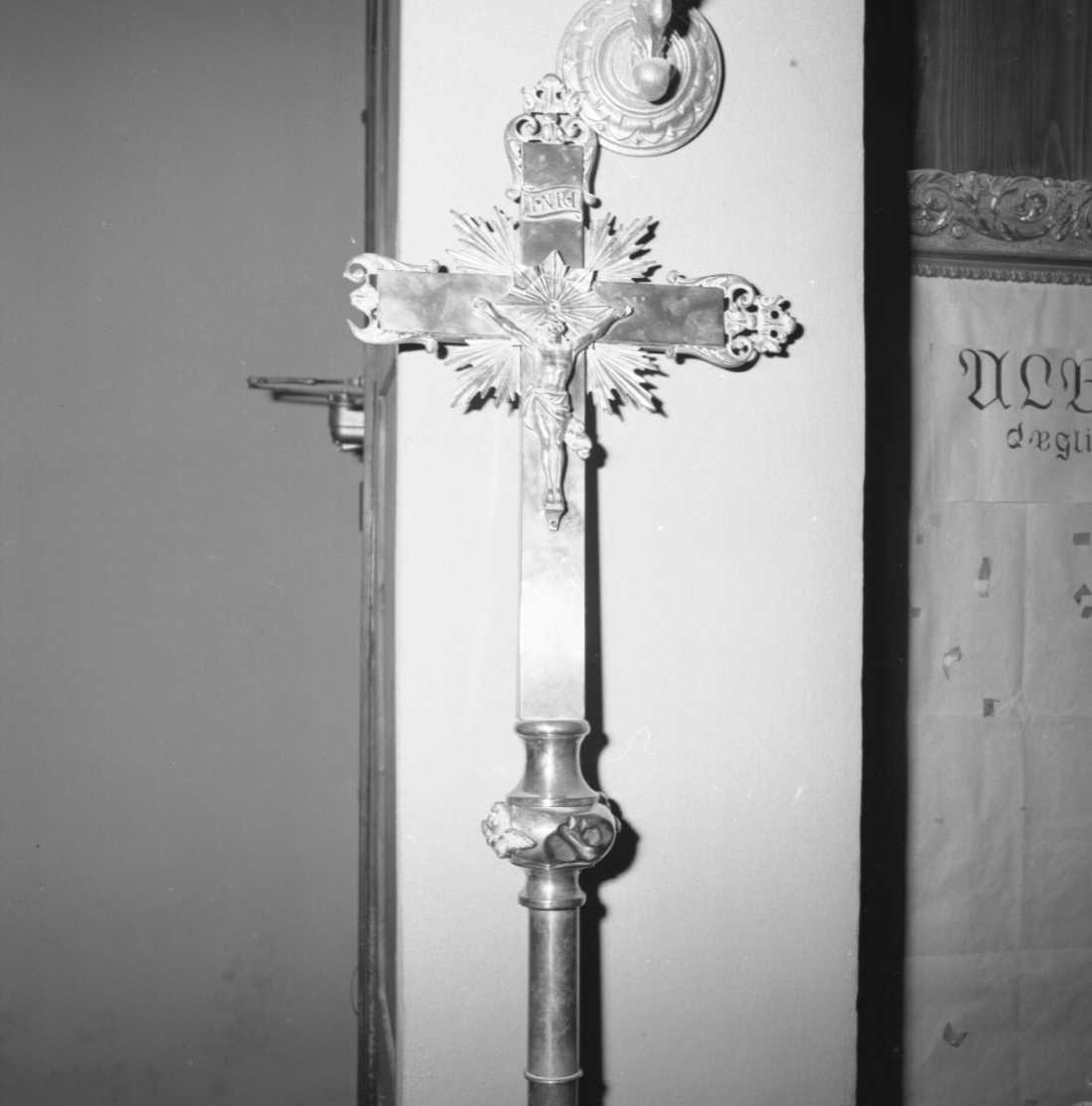 croce processionale - manifattura emiliana (sec. XX)