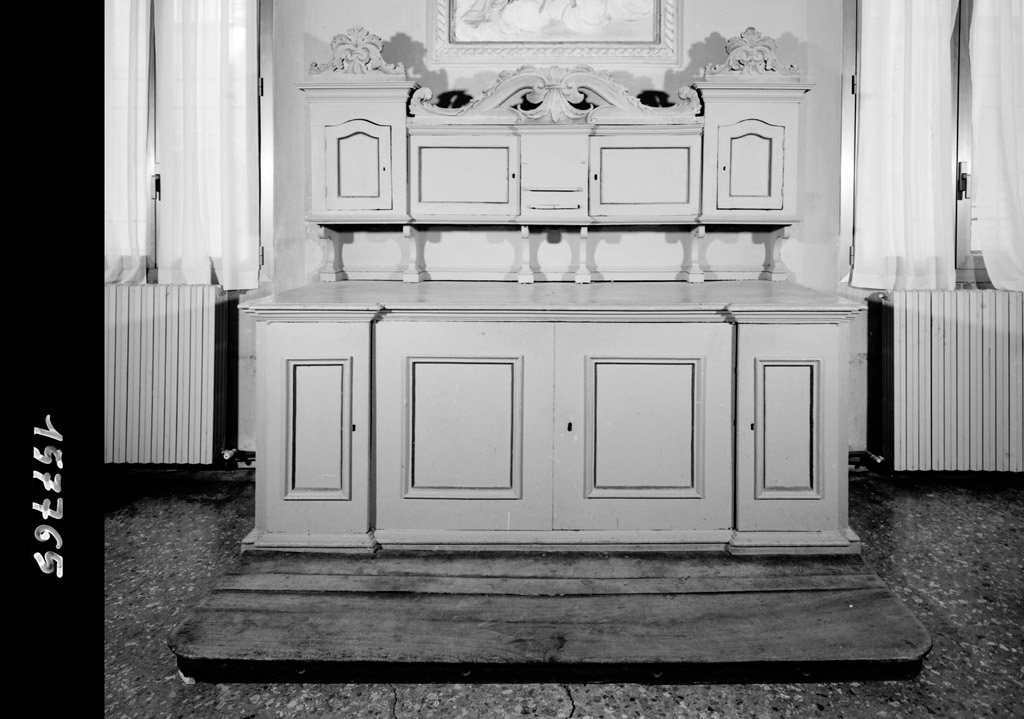 credenza a due corpi - manifattura bolognese (sec. XVIII)
