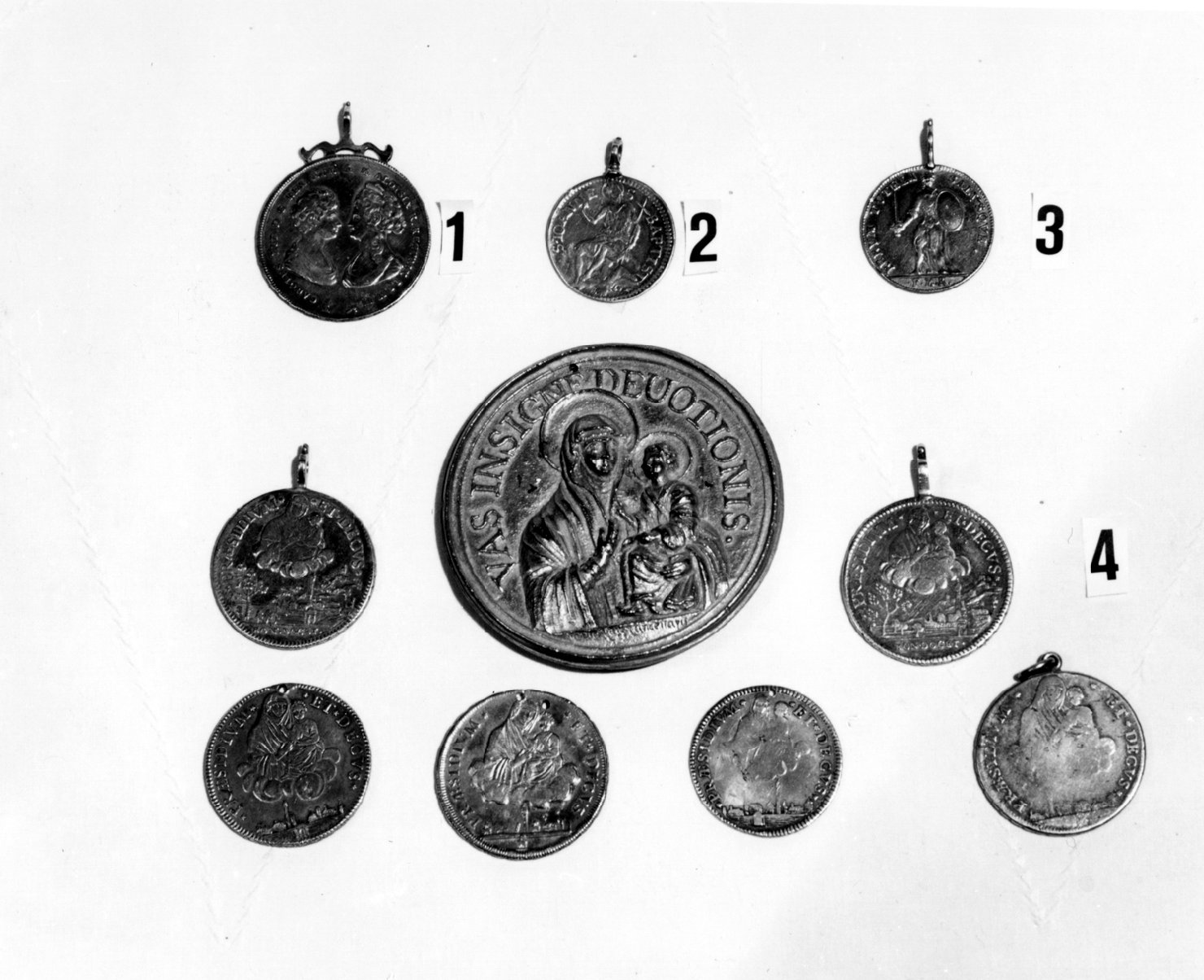 medaglia, insieme di Fanelli G. B (sec. XVII, sec. XVII, sec. XVIII, sec. XIX, sec. XIX, sec. XIX)