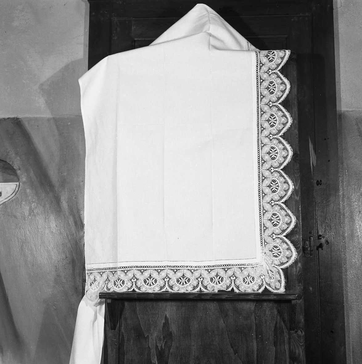 tovaglia d'altare, serie - manifattura emiliana (seconda metà sec. XIX)