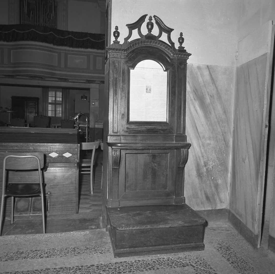 inginocchiatoio, serie - bottega emiliana (prima metà sec. XIX)