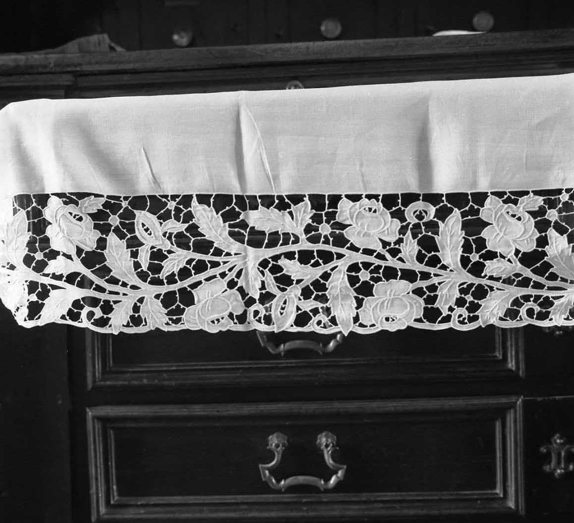 tovaglia d'altare - manifattura emiliana (inizio sec. XX)