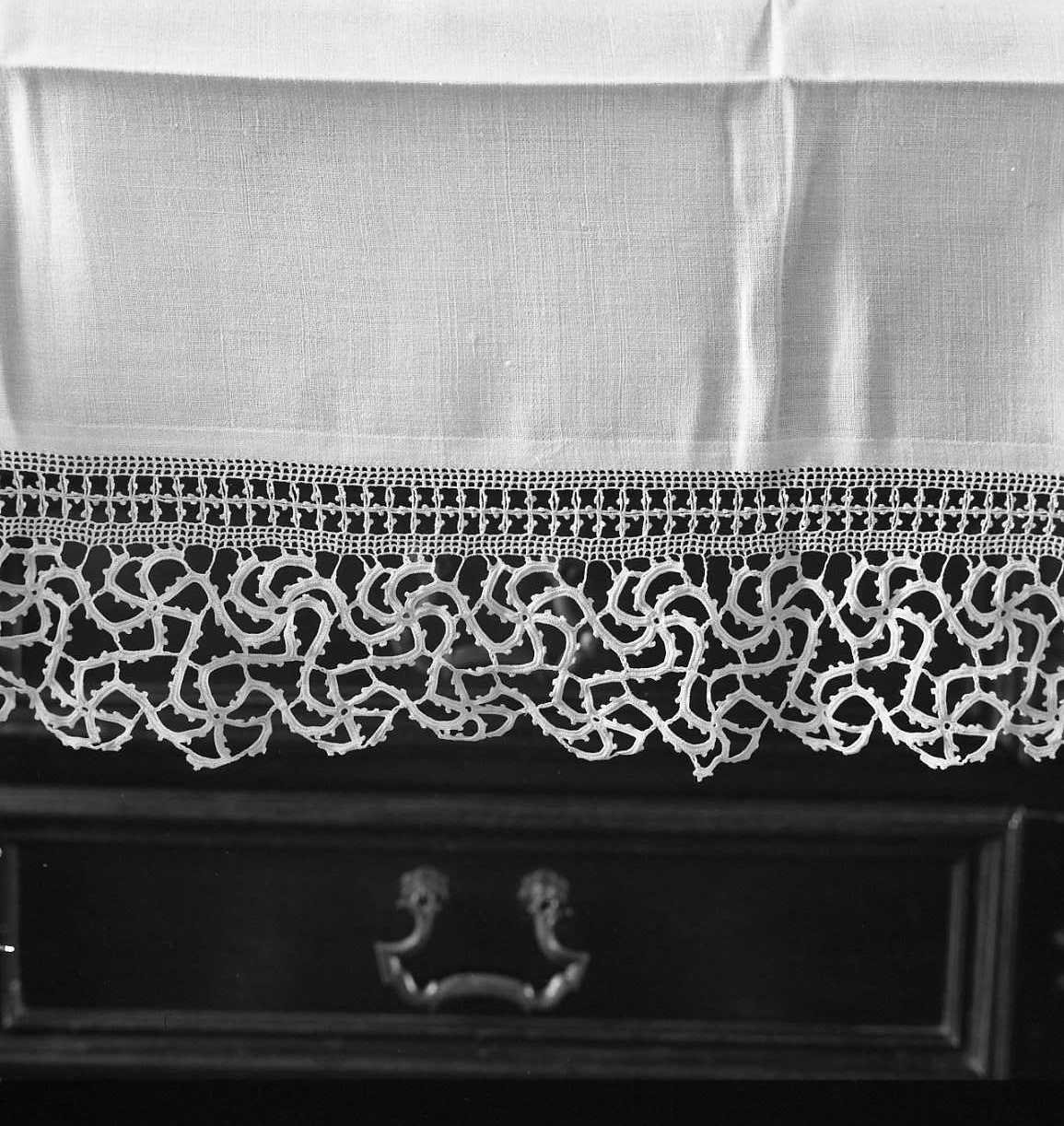 tovaglia d'altare - manifattura emiliana (sec. XX)