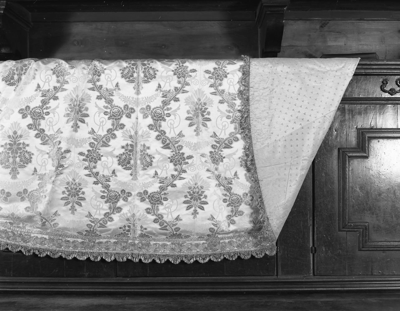 mantello di statua - manifattura emiliana (sec. XVIII)