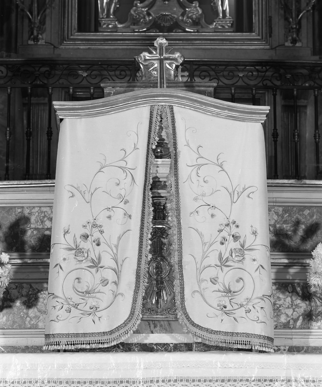 conopeo di tabernacolo - bottega emiliana (sec. XVIII)