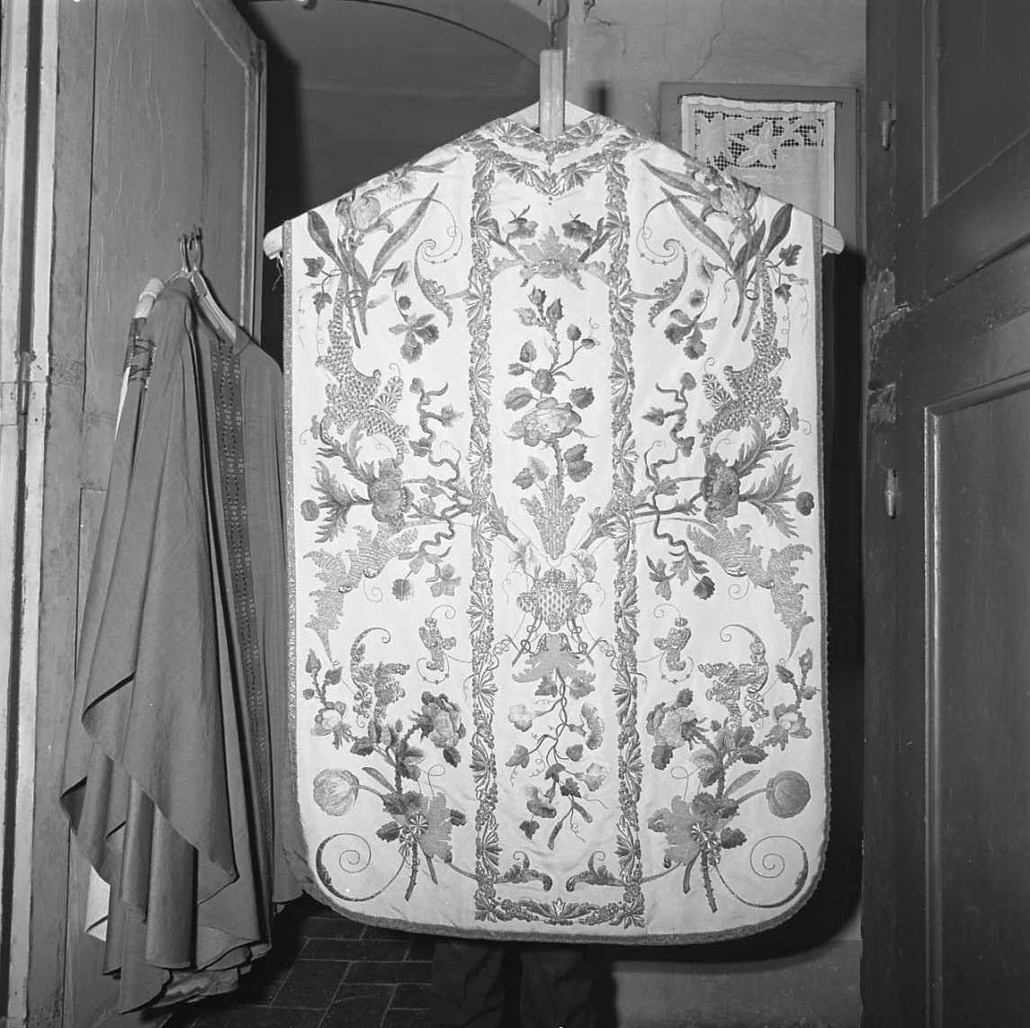 paramento liturgico - manifattura emiliana (sec. XVIII)