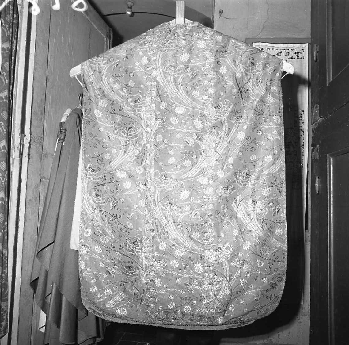 paramento liturgico - manifattura emiliana (sec. XVIII)