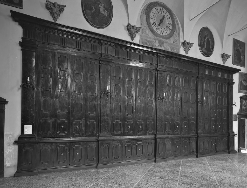 armadio da sacrestia - produzione bolognese (sec. XVII)