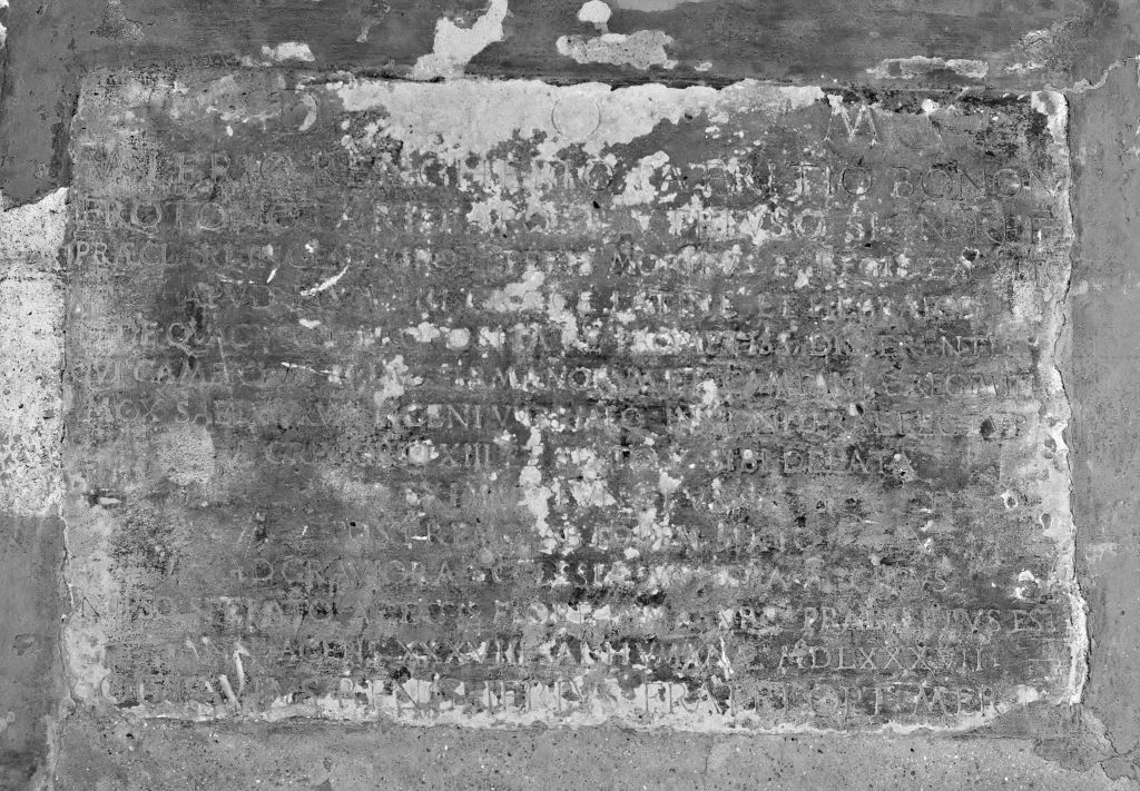 lapide tombale - manifattura bolognese (sec. XVI)