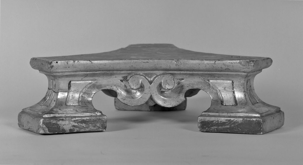 base di candeliere - produzione bolognese (metà sec. XVIII)