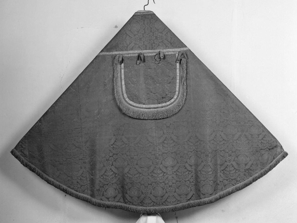 piviale - manifattura italiana (seconda metà sec. XVII)