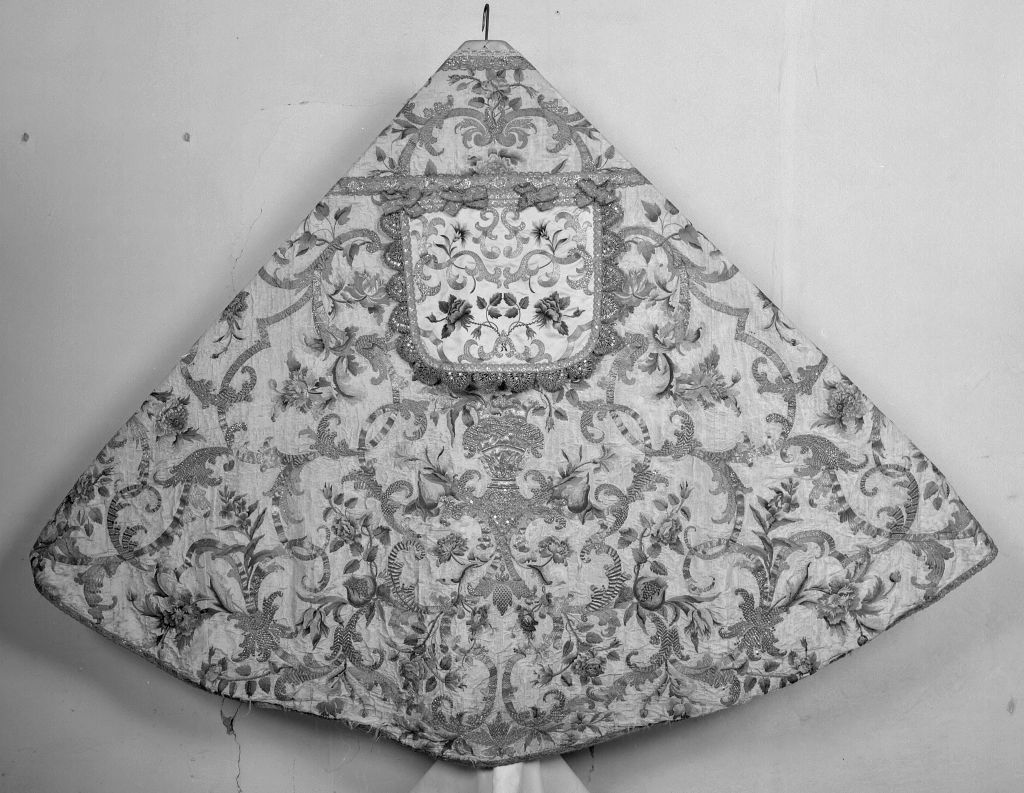 piviale - manifattura italiana (metà sec. XVIII)