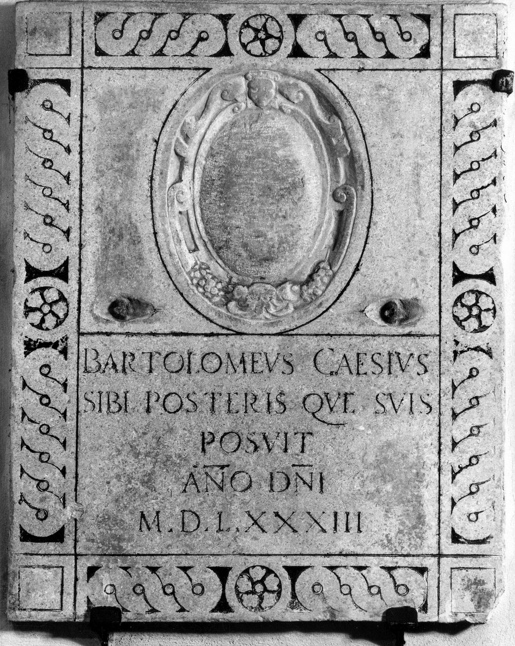 lastra tombale - manifattura emiliana (sec. XVI)