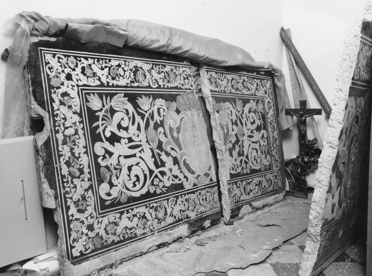 crocifissione di Cristo (paliotto) - manifattura bolognese (sec. XVII, sec. XVII, sec. XVII)