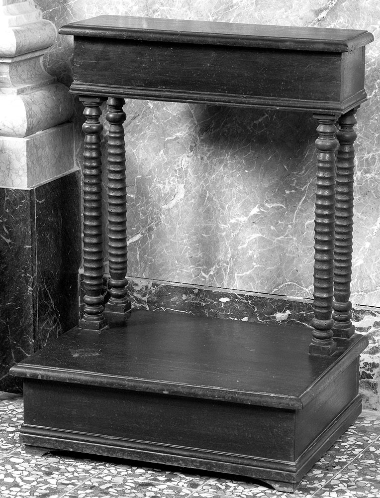 inginocchiatoio - produzione emiliana (seconda metà sec. XVII)