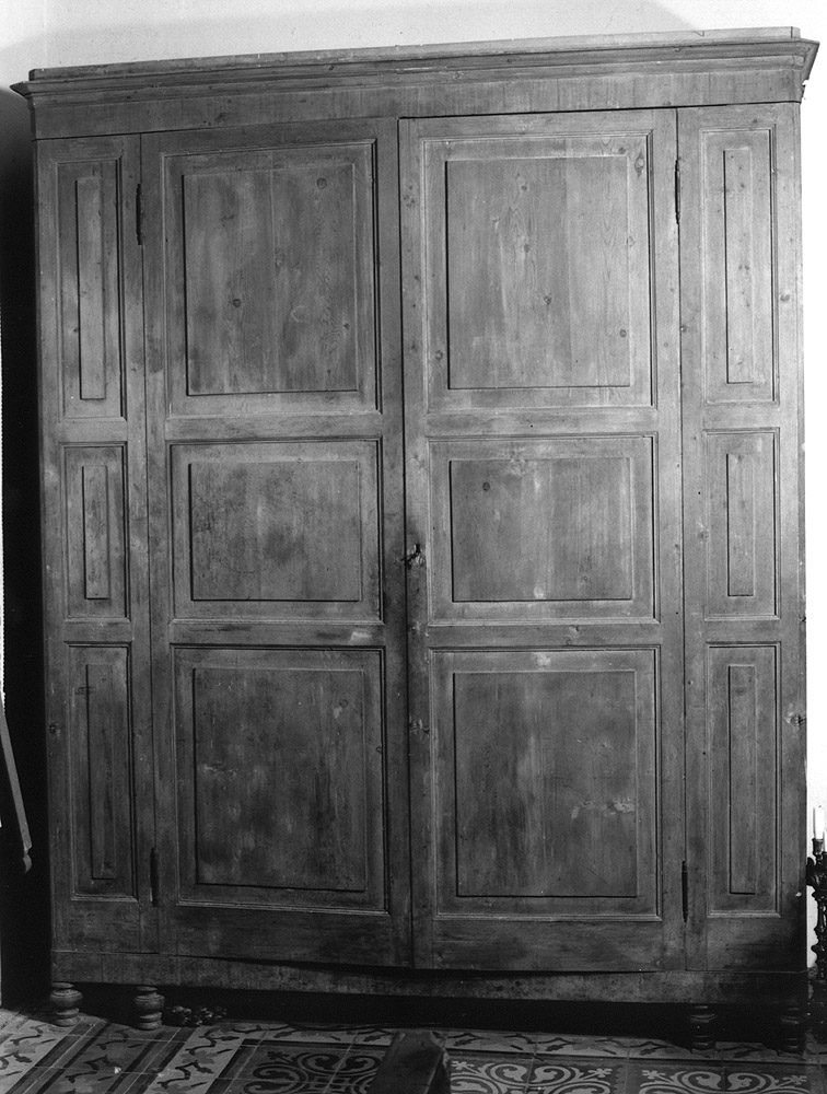 armadio da sacrestia - bottega emiliana (fine/inizio secc. XIX/ XX)