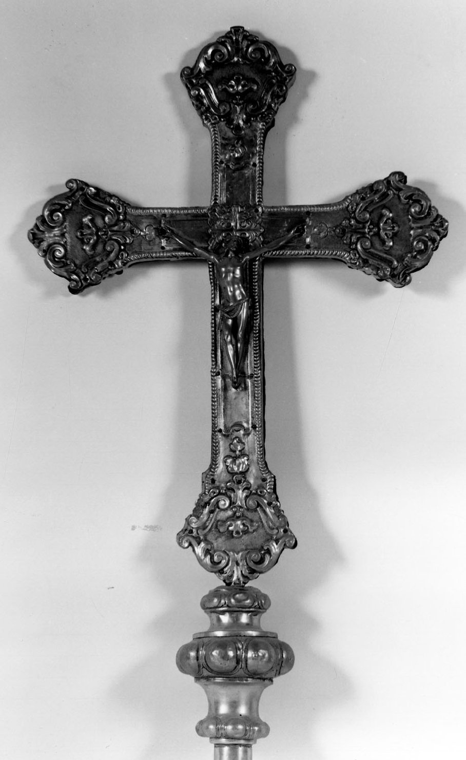 Cristo crocifisso (croce processionale) - bottega emiliana (prima metà sec. XIX)