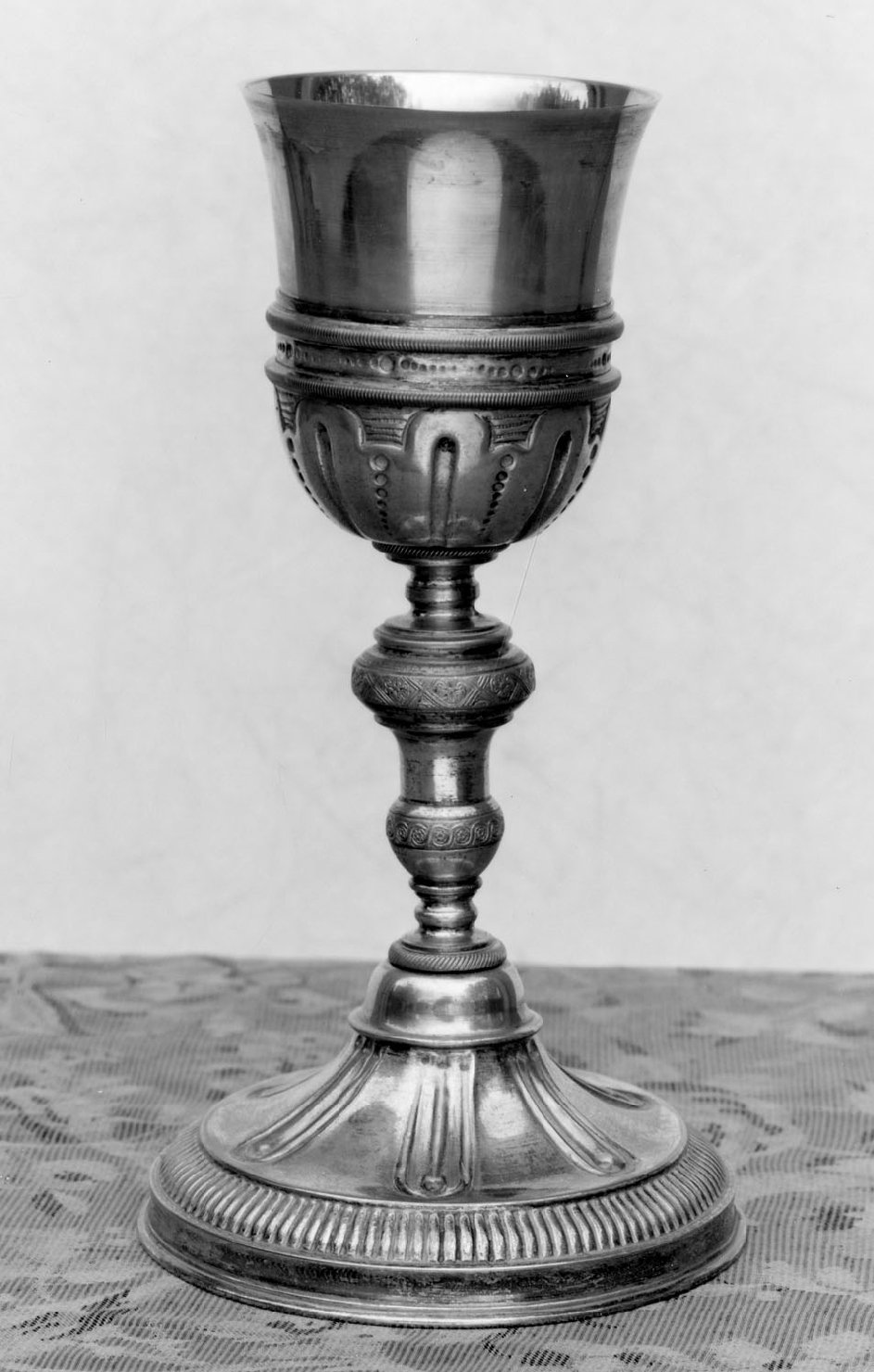 calice - manifattura emiliana (inizio sec. XX)