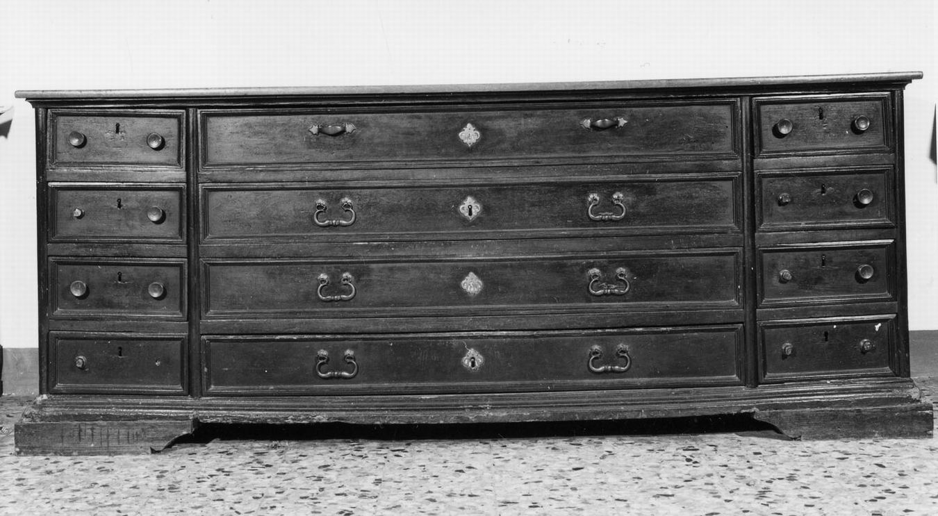 cassettone - manifattura emiliana (sec. XVII)