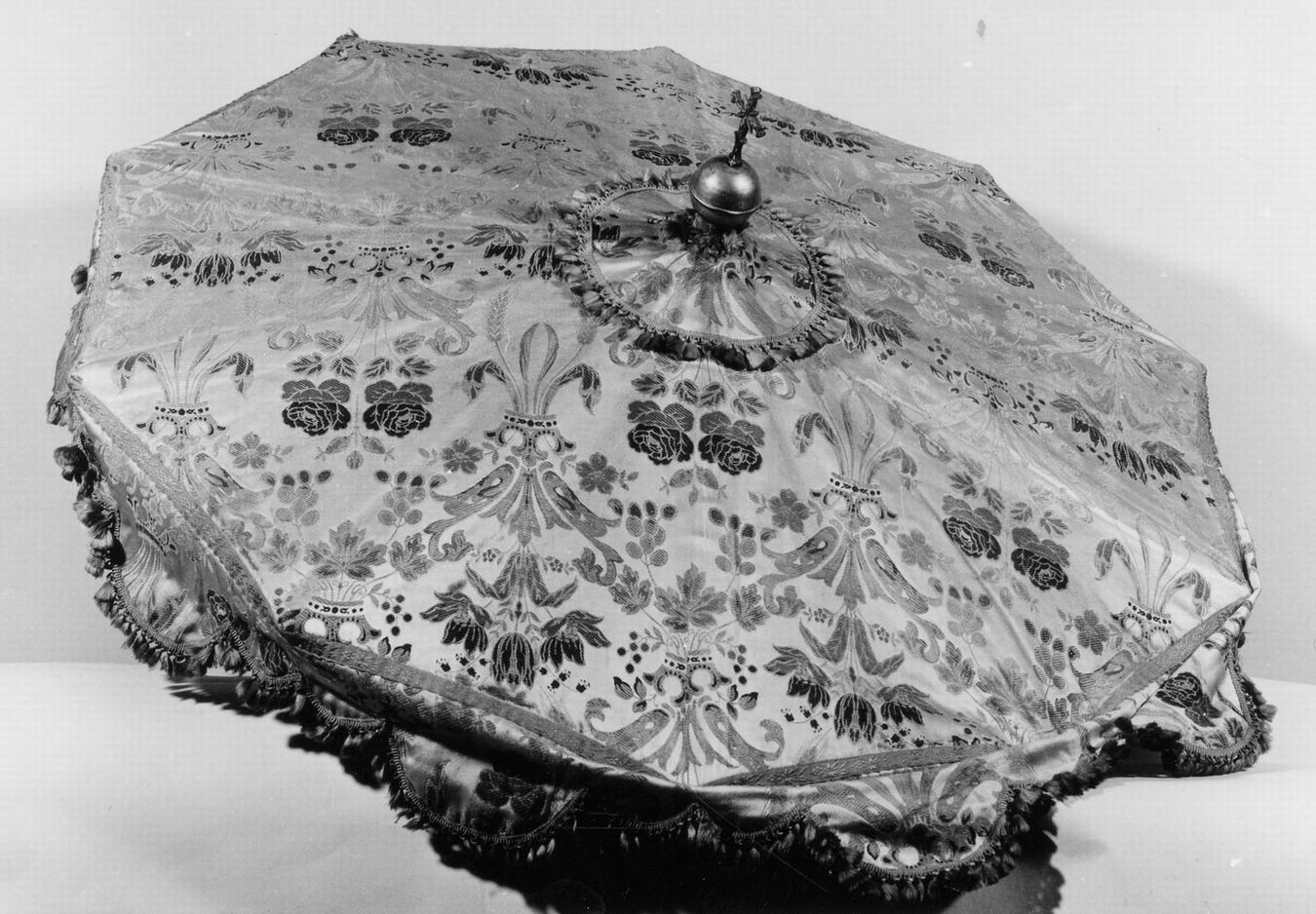 ombrellino processionale - manifattura emiliana (sec. XIX)