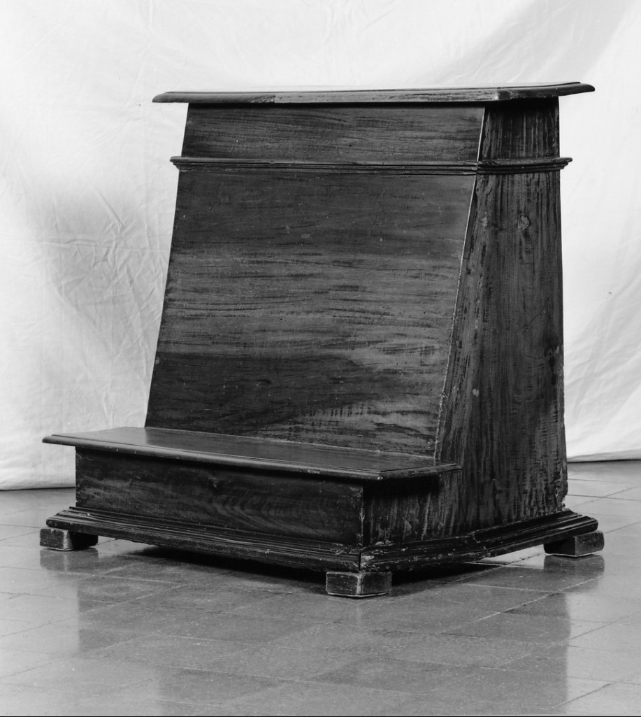 inginocchiatoio, serie - manifattura emiliana (sec. XVII)