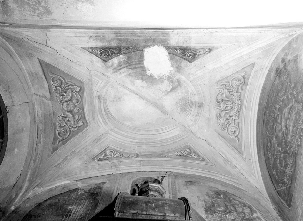 elementi vegetali stilizzati; angeli; agnello (decorazione pittorica) - ambito emiliano (seconda metà sec. XIX)