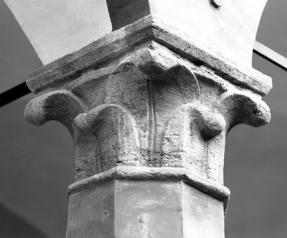 capitello - manifattura emiliana (sec. XV)