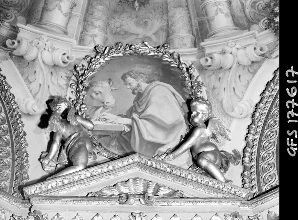 putti reggighirlanda (decorazione plastica, complesso decorativo) di Mazza Giuseppe Maria (sec. XVII)