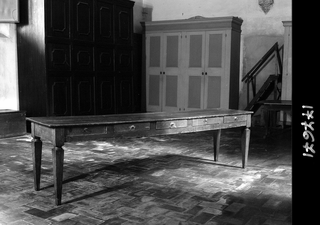 tavolo - manifattura bolognese (prima metà sec. XIX)