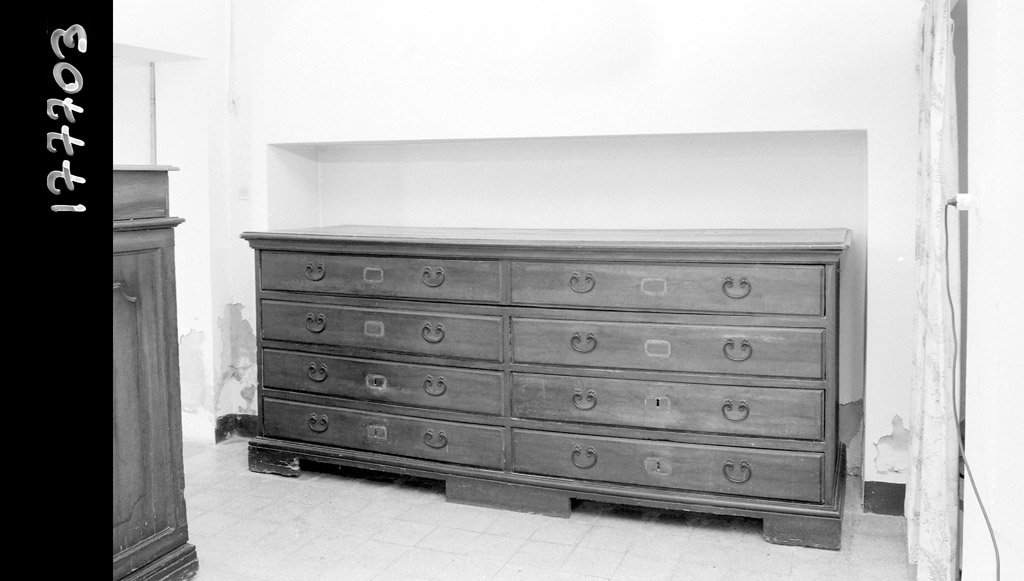 armadio da sacrestia - manifattura emiliana (sec. XVIII)